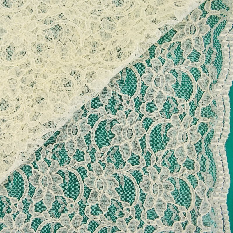 Tissu Dentelle Crême