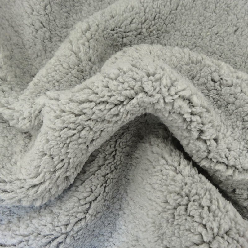 Fausse fourrure mouton Gris clair