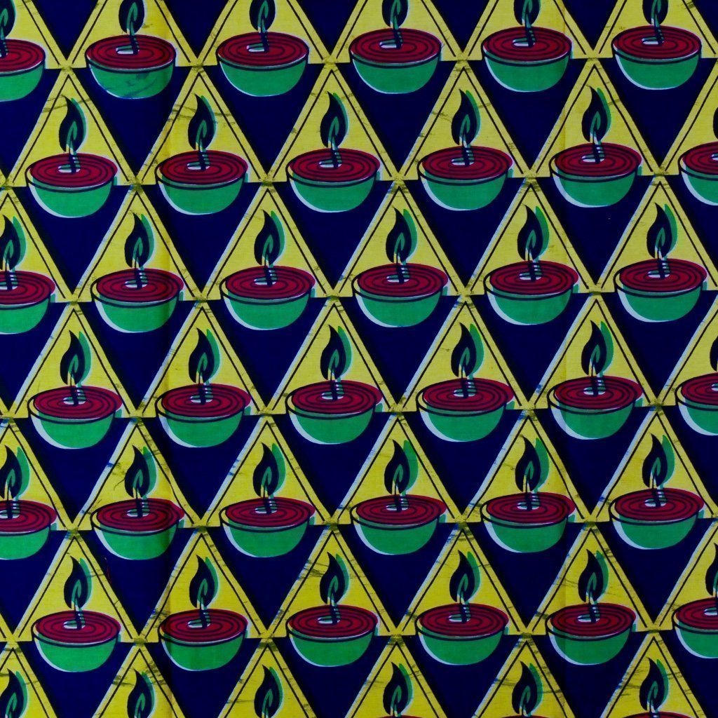 Tissu Wax Africain n°86 Bleu marine et jaune Bougies rouges et vertes