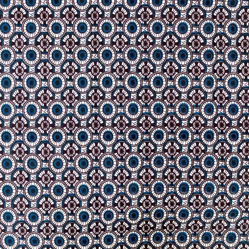 Tissu Wax Africain n°93 Blanc Motifs géométriques bleus et marrons