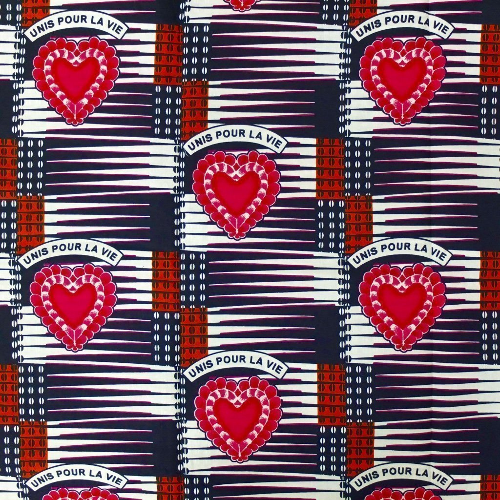Tissu Wax Africain n°95 Bleu marine et blanc Cœurs roses