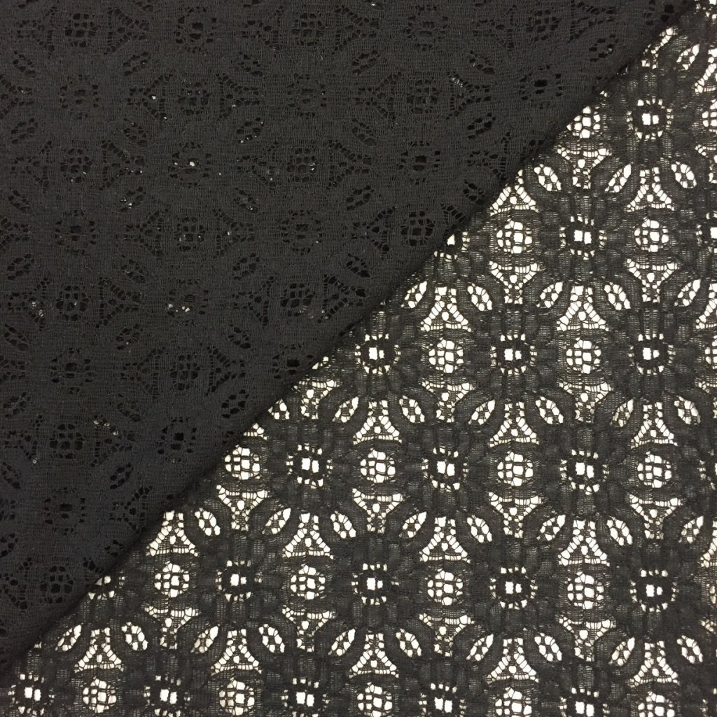 Tissu Dentelle coton Noir Fleurs