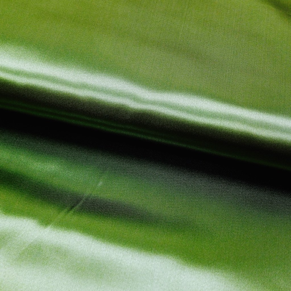 Tissu Satin uni Vert émeraude