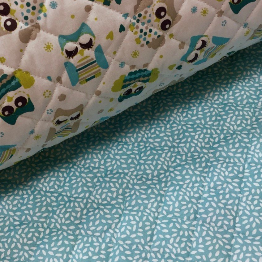 Tissu Matelassé Blanc Hiboux Bleus et vert canard