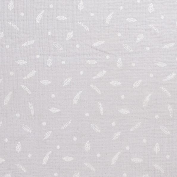 Tissu Triple gaze de coton Plumes et feuilles blanches sur fond Gris clair - Par 10 cm