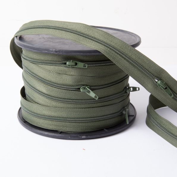 Fermeture spirale N°5 avec curseurs Vert kaki - Au mètre