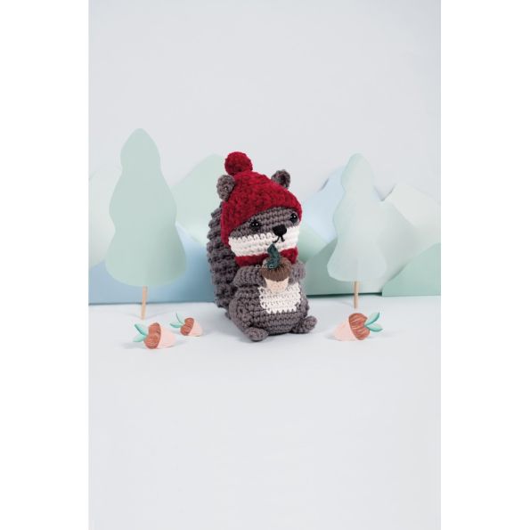 KIT AMIGURUMI ECUREUIL GOURMAND DMC