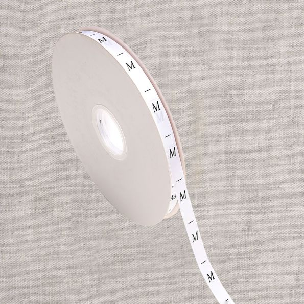 Ruban étiquettes 10 mm Taille M sur fond Blanc