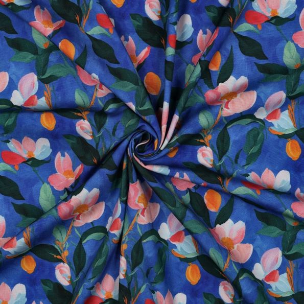 Tissu Viscose stretch Digital Laura fleurs Rose sur fond Bleu cobalt - Par 10 cm