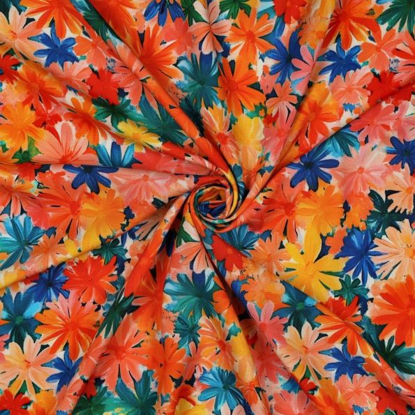 Tissu Viscose EcoVero Lola tapis fleuri éclatant sur fond Blanc cassé - Par 10 cm