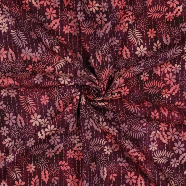 Tissu Batik de Viscose fleurs et feuilles sur fond Prune - Par 10 cm