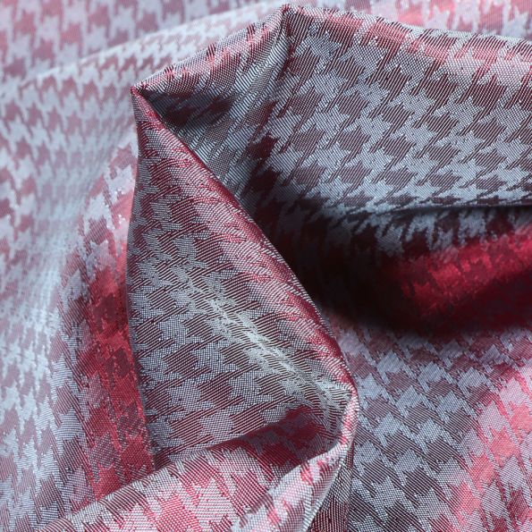 Tissu Satiné Pieds de poules sur fond Violet - Par 10 cm