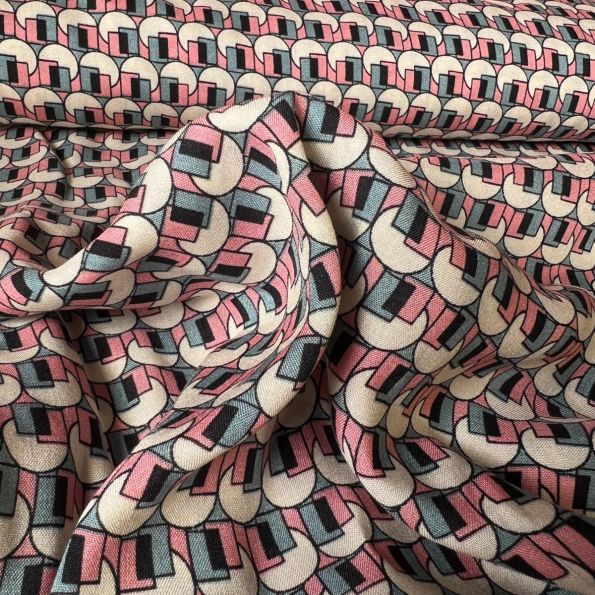Tissu Viscose Formes Géo rose sur fond ecru - Par 10 cm