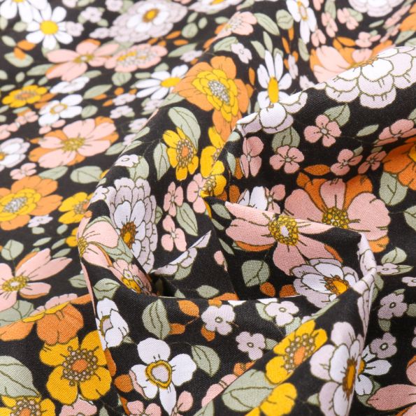 Tissu Coton imprimé Sweet Flower Florentina sur fond Noir - Par 10 cm
