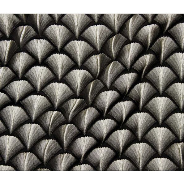 Tissu Jacquard d'habillement Éventails gaufrés blanc sur fond Noir - Par 10 cm