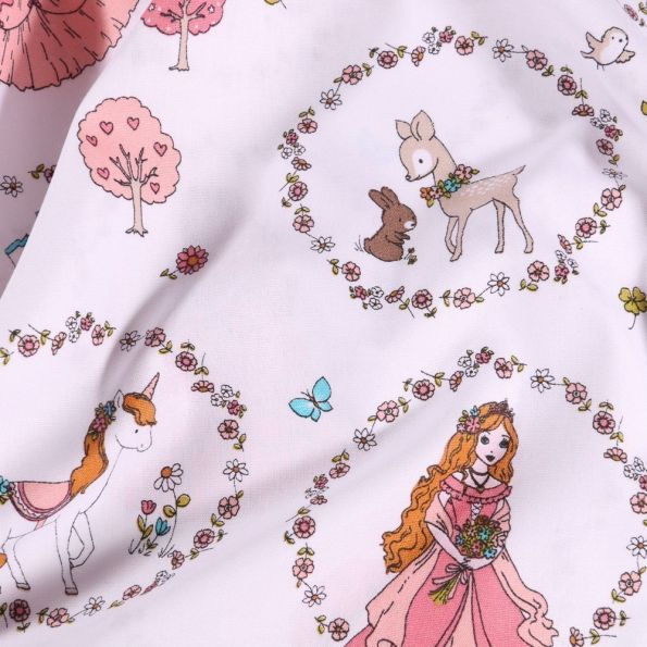 Tissu Coton imprimé Couronnes de fleurs princesses et licornes sur fond Blanc - Par 10 cm