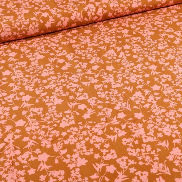 Tissu Viscose Bouquets de fleurs rose nude sur fond Terracotta - Par 10 cm