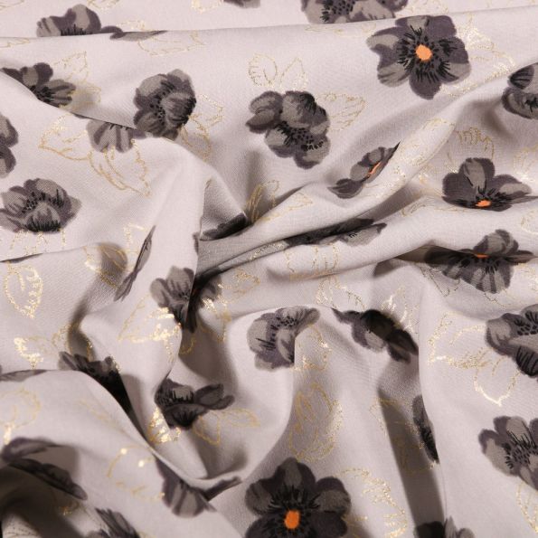 Tissu Satin imprimé Fleurs grises et dorés sur fond Gris clair - Par 10 cm