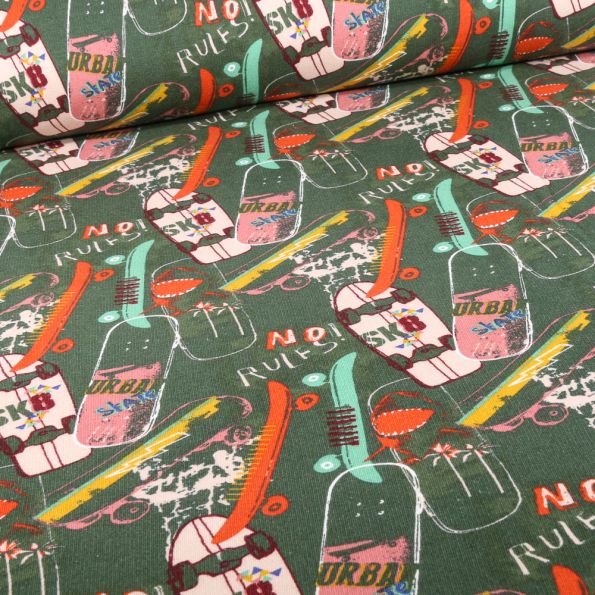 Tissu Sweat envers minky Bio Skate city sur fond Vert kaki - Par 10 cm