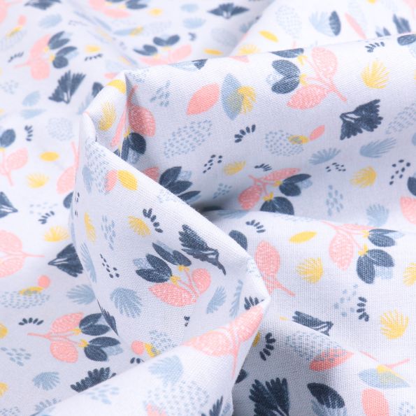 Tissu Coton imprimé LittleBird Jolies fleurs sur fond Bleu ciel - Par 10 cm