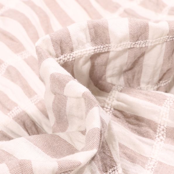 Tissu Crépon Brodé Elisa Rayures brodées sur fond Beige - Par 10 cm