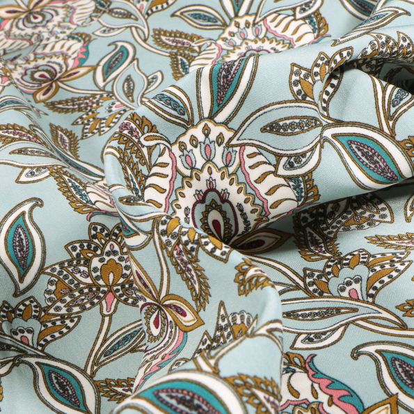 Tissu Satin Diane sur fond Bleu clair - Par 10 cm