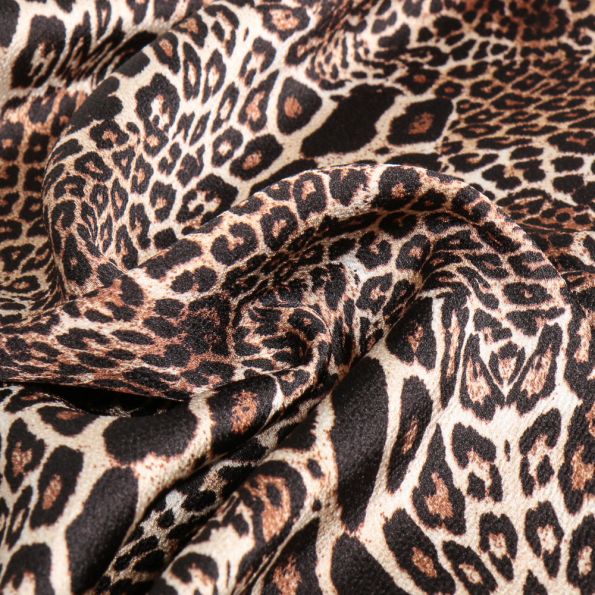 Tissu Satin imprimé Raww sur fond Ecru - Par 10 cm