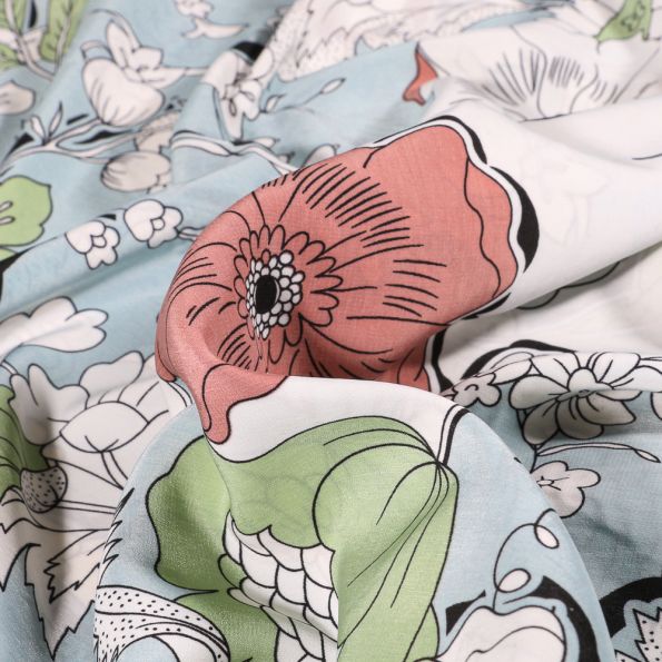 Tissu Crêpe Gianni Tessuti Floral sur fond Bleu ciel - Par 10 cm