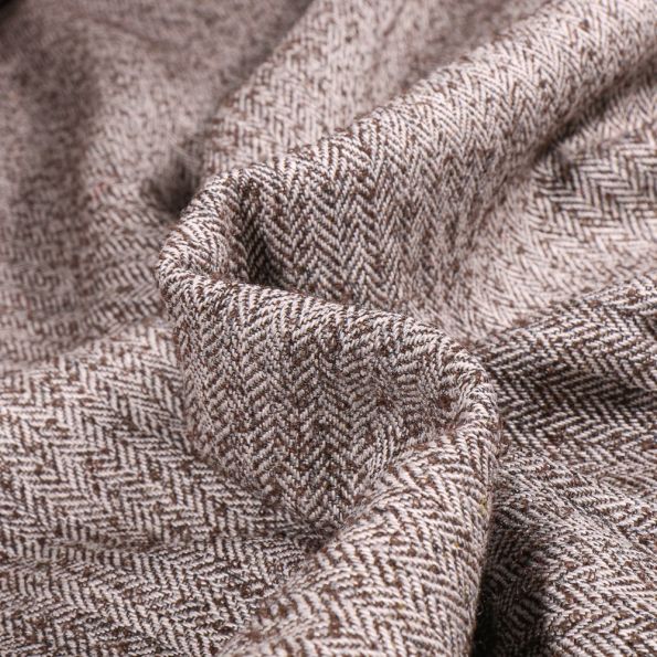 Tissu Jacquard Gianni Tessuti Chevrons marine sur fond Marron - Par 10 cm