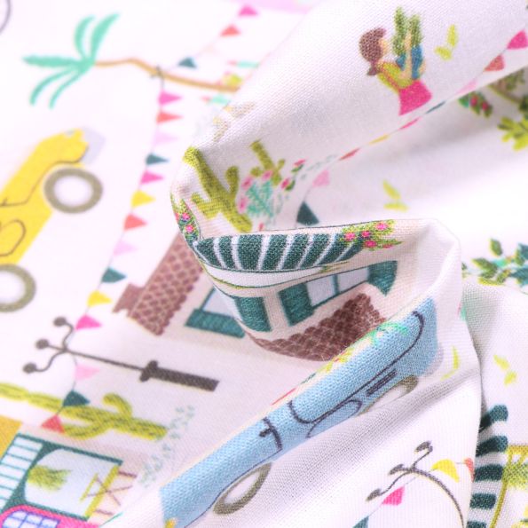 Tissu Coton MC Fabrics Marchés printanier sur fond Blanc - Par 10 cm