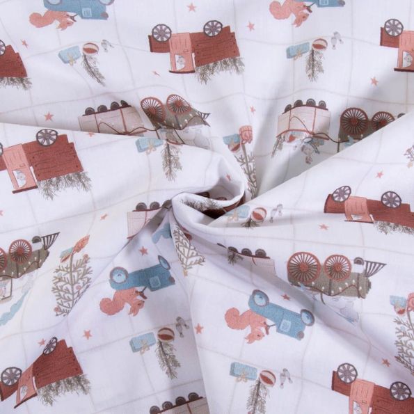 Tissu Coton imprimé Petit train et sapin sur fond Blanc - Par 10 cm