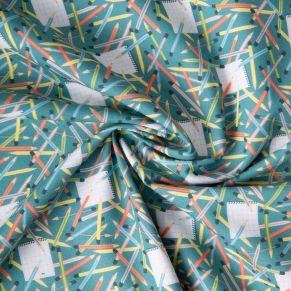 Tissu Coton imprimé School time sur fond Vert d'eau - Par 10 cm