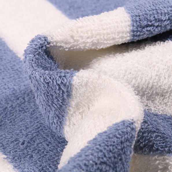 Tissu éponge Rayures bleues sur fond Blanc cassé - Par 10 cm