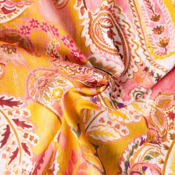 Tissu Viscose Lurex imprimé Cachemire stries sur fond Corail - Par 10 cm