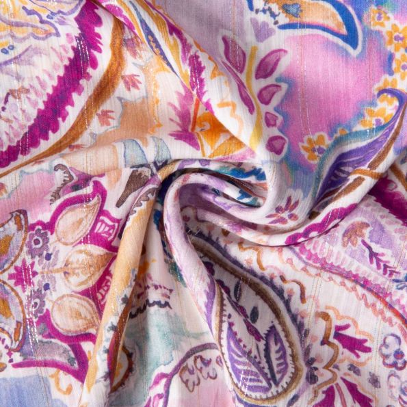 Tissu Viscose Lurex imprimé Cachemire stries sur fond Bleu lilas - Par 10 cm