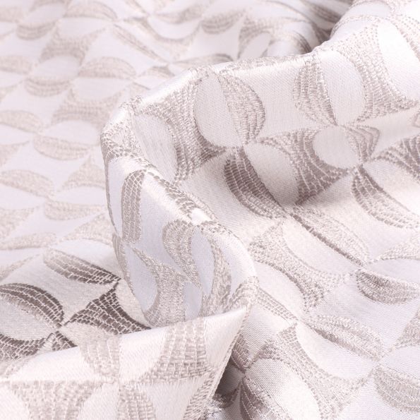 Tissu Jacquard Candice sur fond Argent - Par 10 cm