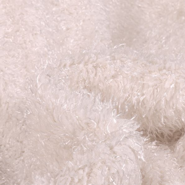 Tissu Fausse fourrure Irina sur fond Blanc - Par 10 cm