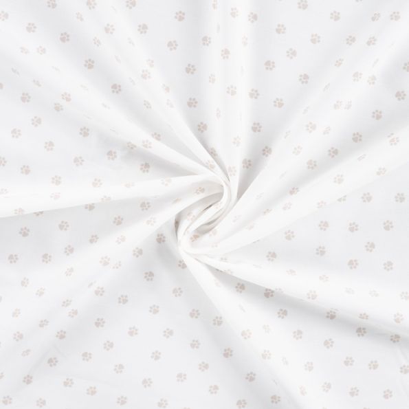 Tissu Popeline de Coton  patounes taupes Zumi sur fond Blanc cassé - Par 10 cm