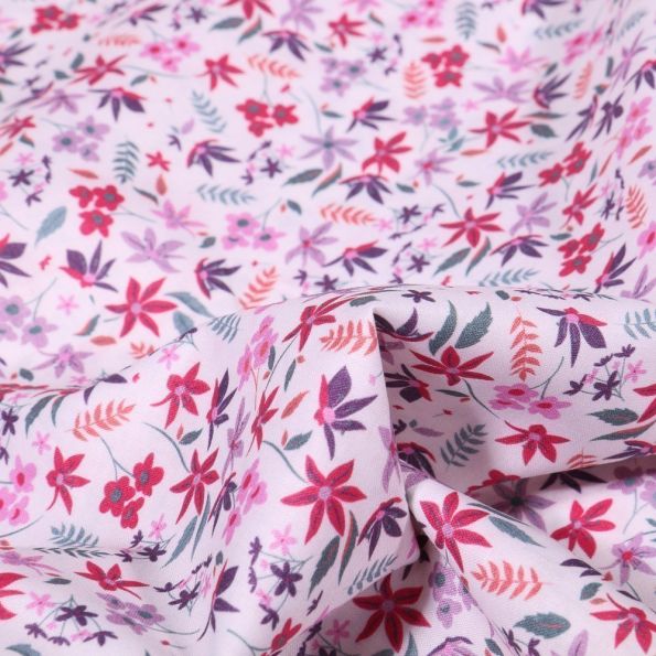 Tissu Popeline de coton Sweet Flower Juliette sur fond Blanc - Par 10 cm