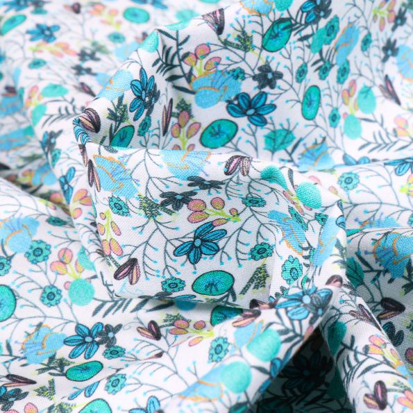 Tissu Popeline de coton Sweet Flower Apolline turquoise sur fond Blanc - Par 10 cm