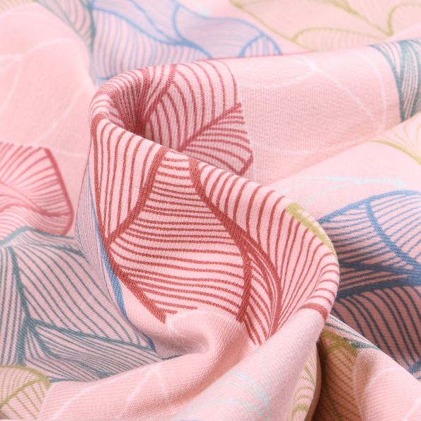 Tissu Sweat léger envers gratté Bio Grandes feuilles géométriques colorées sur fond Rose pâle - Par 10 cm