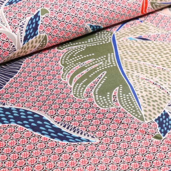 Tissu Viscose Feuilles philodendron colorées sur fond Rouge - Par 10 cm