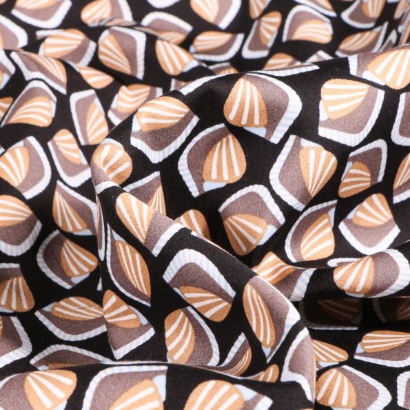 Tissu Coton Satiné Marine Taupe sur fond Noir - Par 10 cm