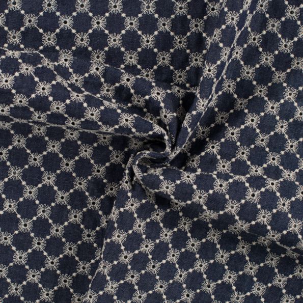 Tissu Jeans léger Fleurs brodées sur fond Bleu nuit - Par 10 cm