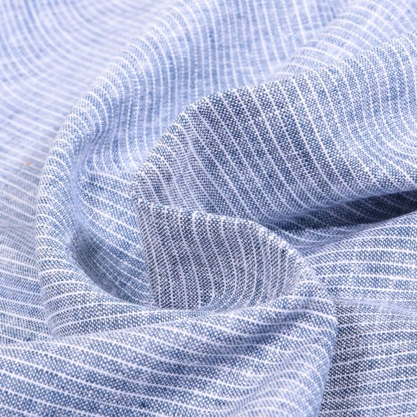 Tissu Lin Coton Dario Stripes sur fond Bleu clair - Par 10 cm