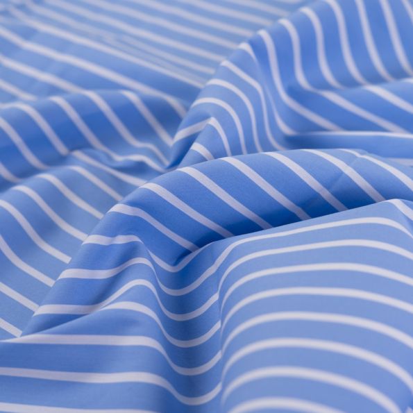 Tissu Coton légèrement extensible grandes rayures Bleu ciel sur fond Blanc - Par 10 cm