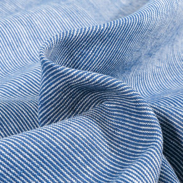 Tissu Lin Viscose Rayures fines sur fond Bleu - Par 10 cm
