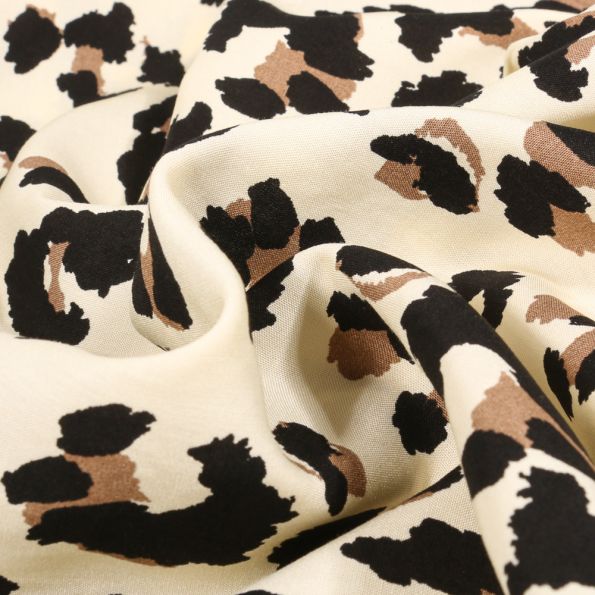 Tissu Viscose Karen sur fond Ecru - Par 10 cm