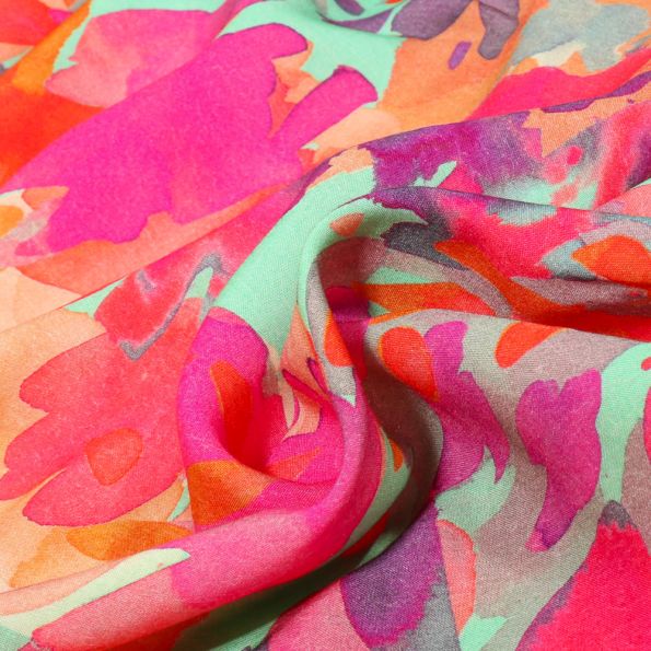 Tissu Viscose aquarelle sur fond Rose - Par 10 cm