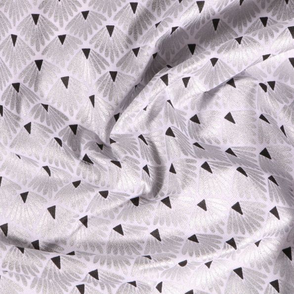 Tissu Coton imprimé Arty Ecailles Argentées sur fond Blanc - Par 10 cm